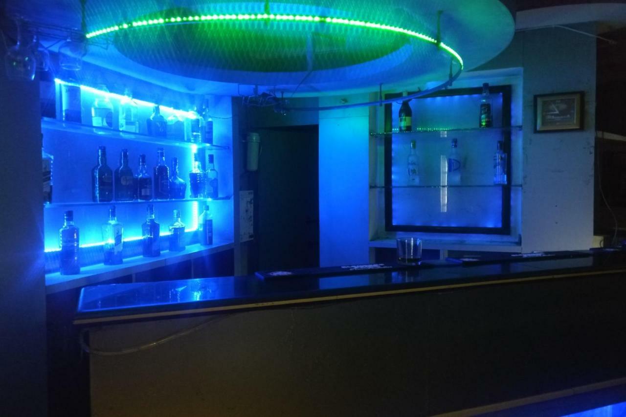 สปอต ออน 37646 โฮเต็ล เซ็นเตอร์ พลาซา Hotel ซิลชาร์ ภายนอก รูปภาพ