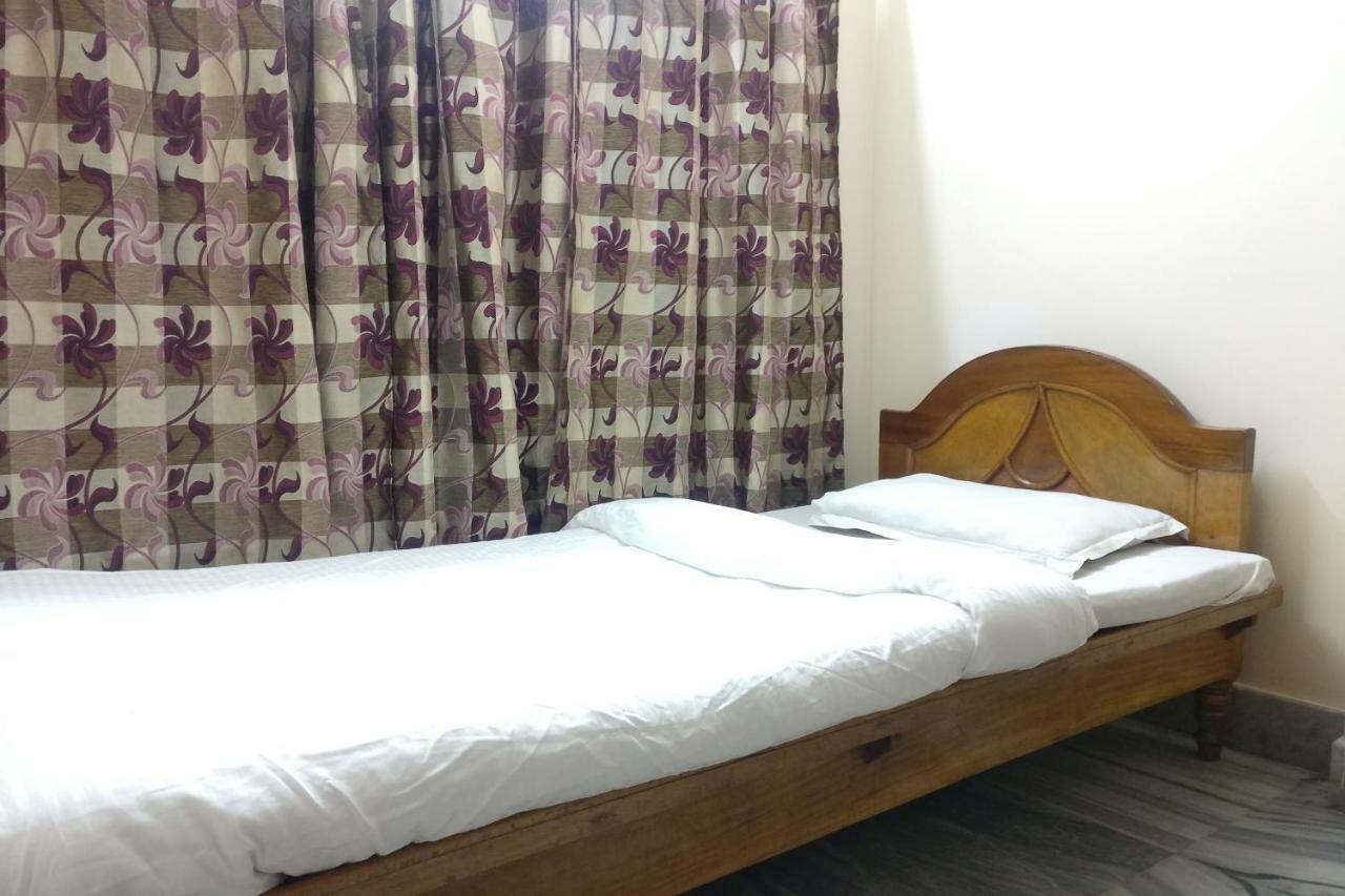 สปอต ออน 37646 โฮเต็ล เซ็นเตอร์ พลาซา Hotel ซิลชาร์ ภายนอก รูปภาพ